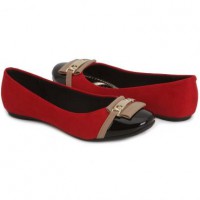 Sapatilha Beira Rio Vermelho e Preta com Cap Toe e Fivela